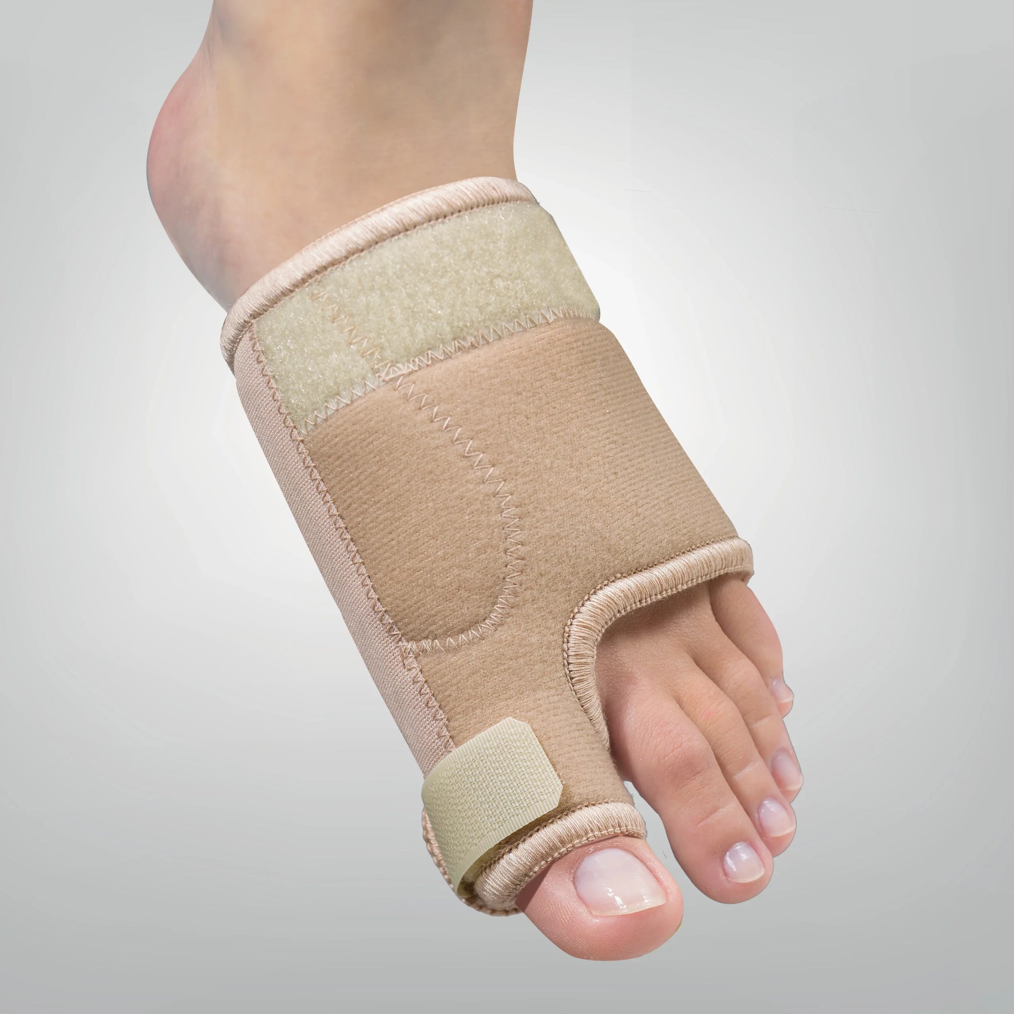 GO Medical Teenspreider Hallux Valgus met Bunion beschermer GO Medical Teenspreider Hallux Valgus met Bunion beschermer