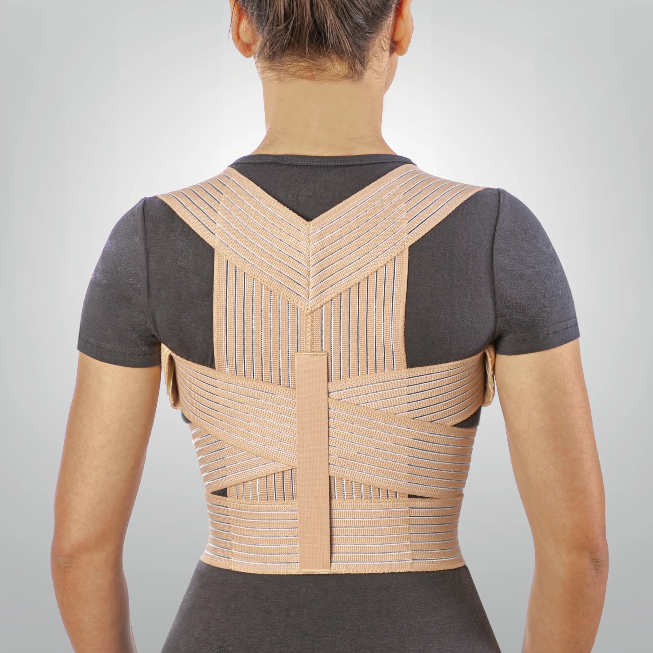 מיישר כתפיים