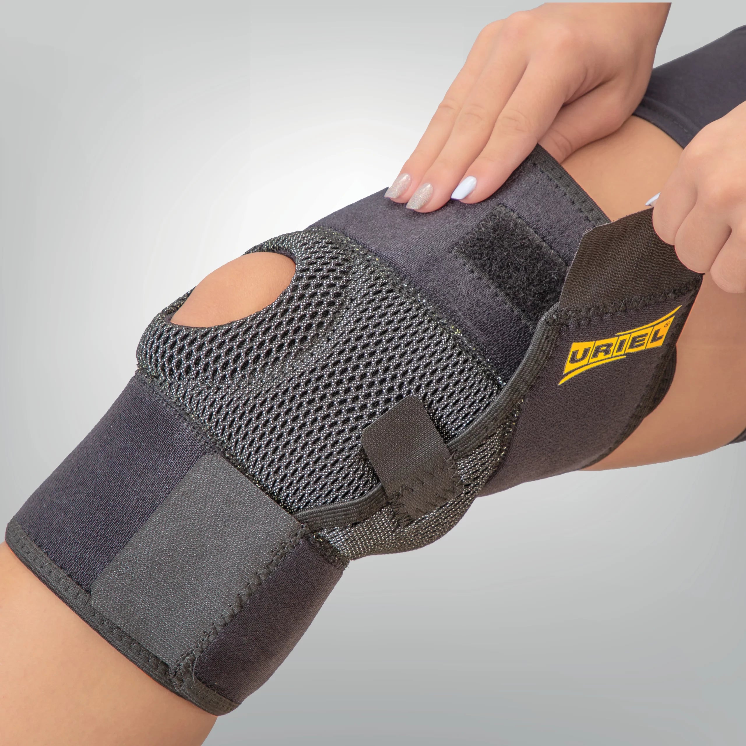 Knee protector with patella opening | AC45X