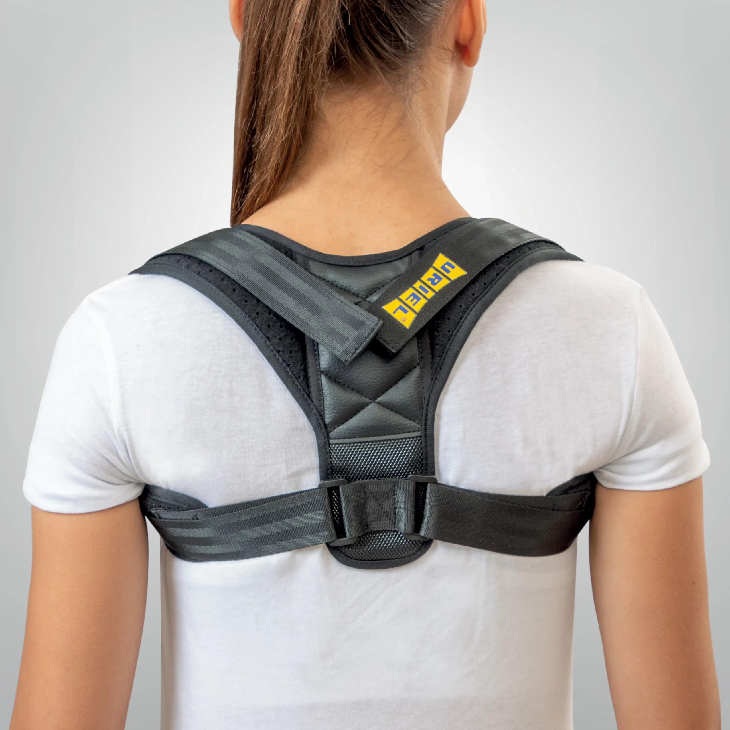 מיישר כתפיים עם רצועות